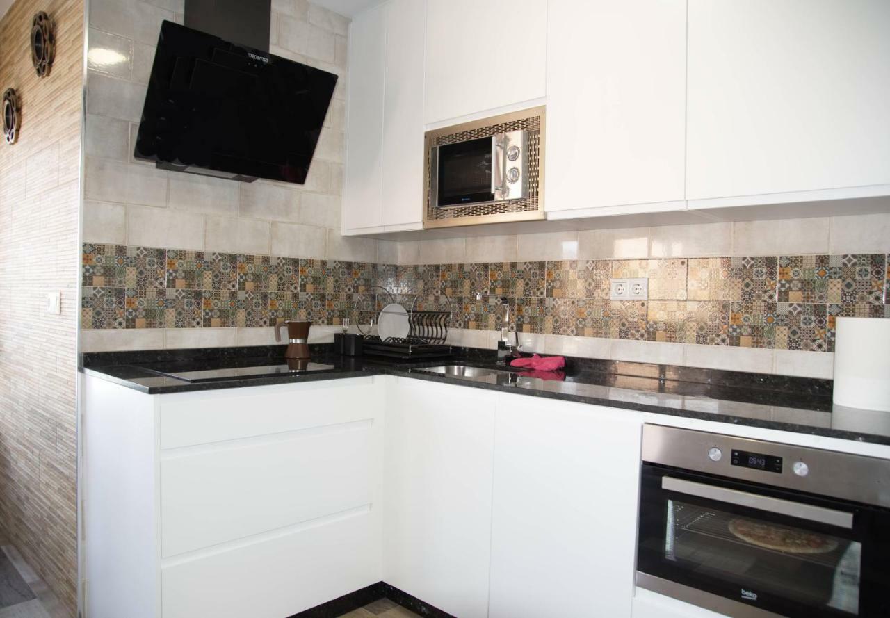 Sur Suites Palmeras 3 Фуeнхирола Екстериор снимка
