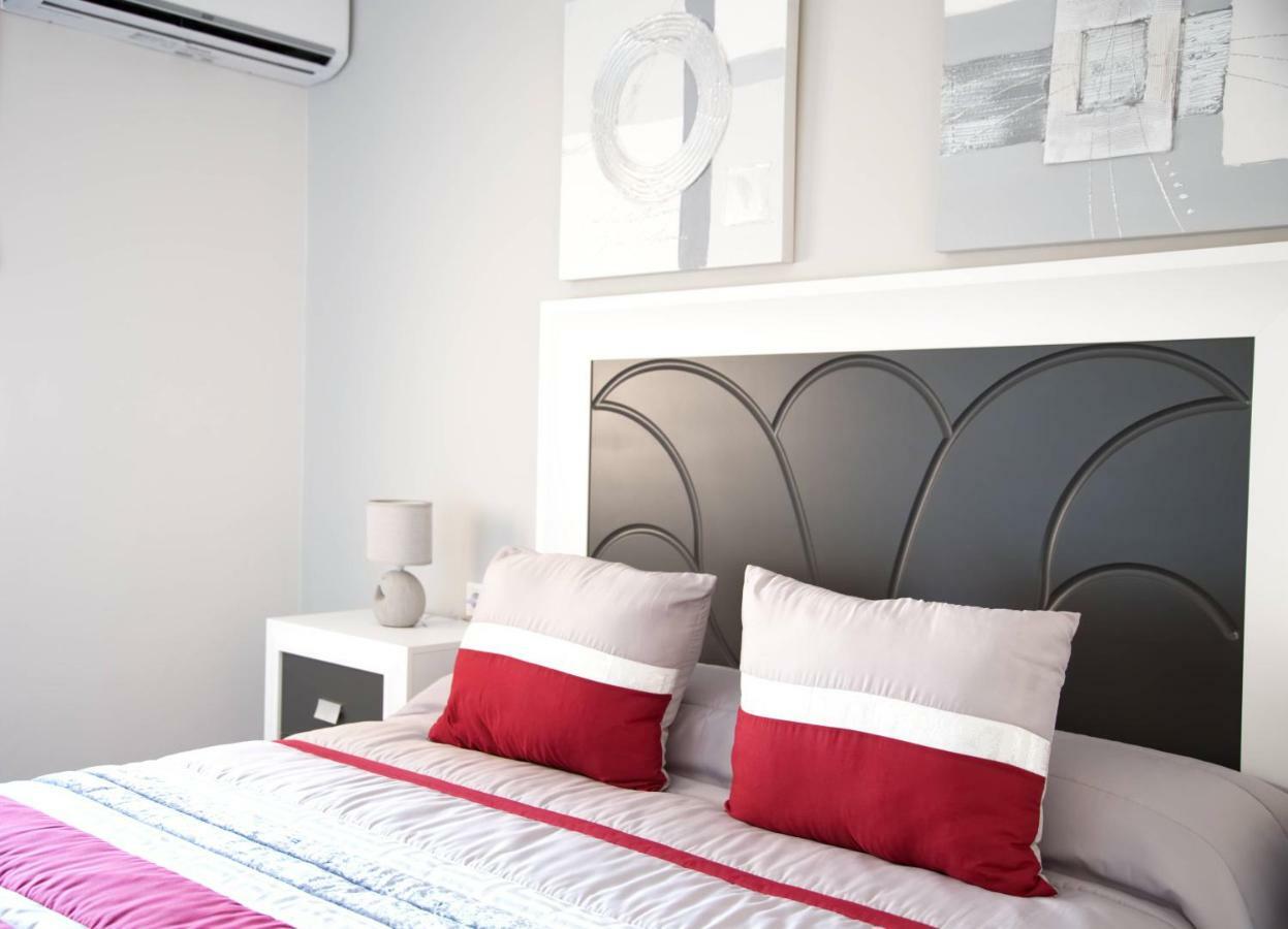 Sur Suites Palmeras 3 Фуeнхирола Екстериор снимка
