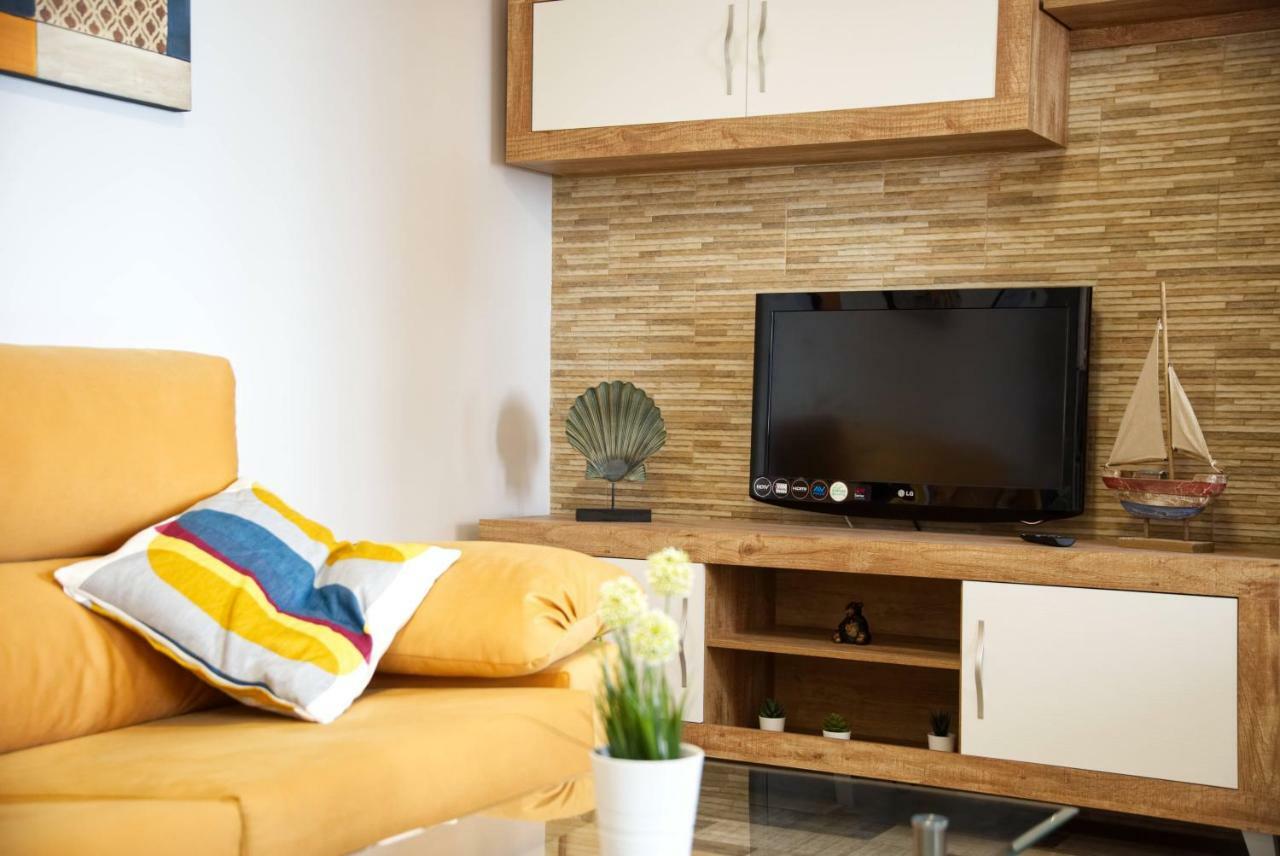Sur Suites Palmeras 3 Фуeнхирола Екстериор снимка